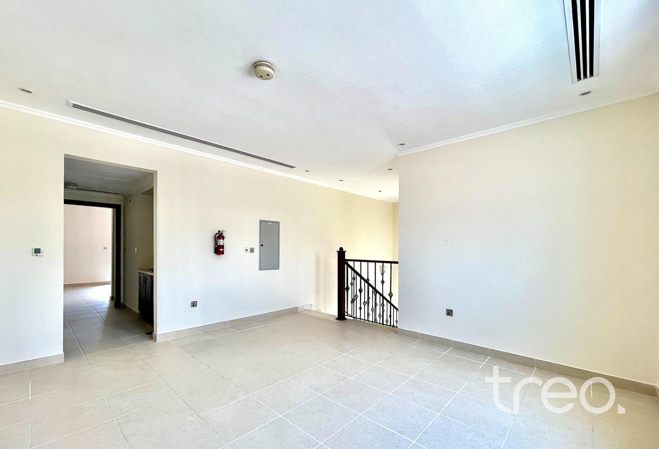 Exclusive | September | 3 Bed Legacy Large photo 10