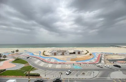 Apartment - 3 Bedrooms - 4 Bathrooms for rent in Corniche Tower - Ajman Corniche Road - Ajman