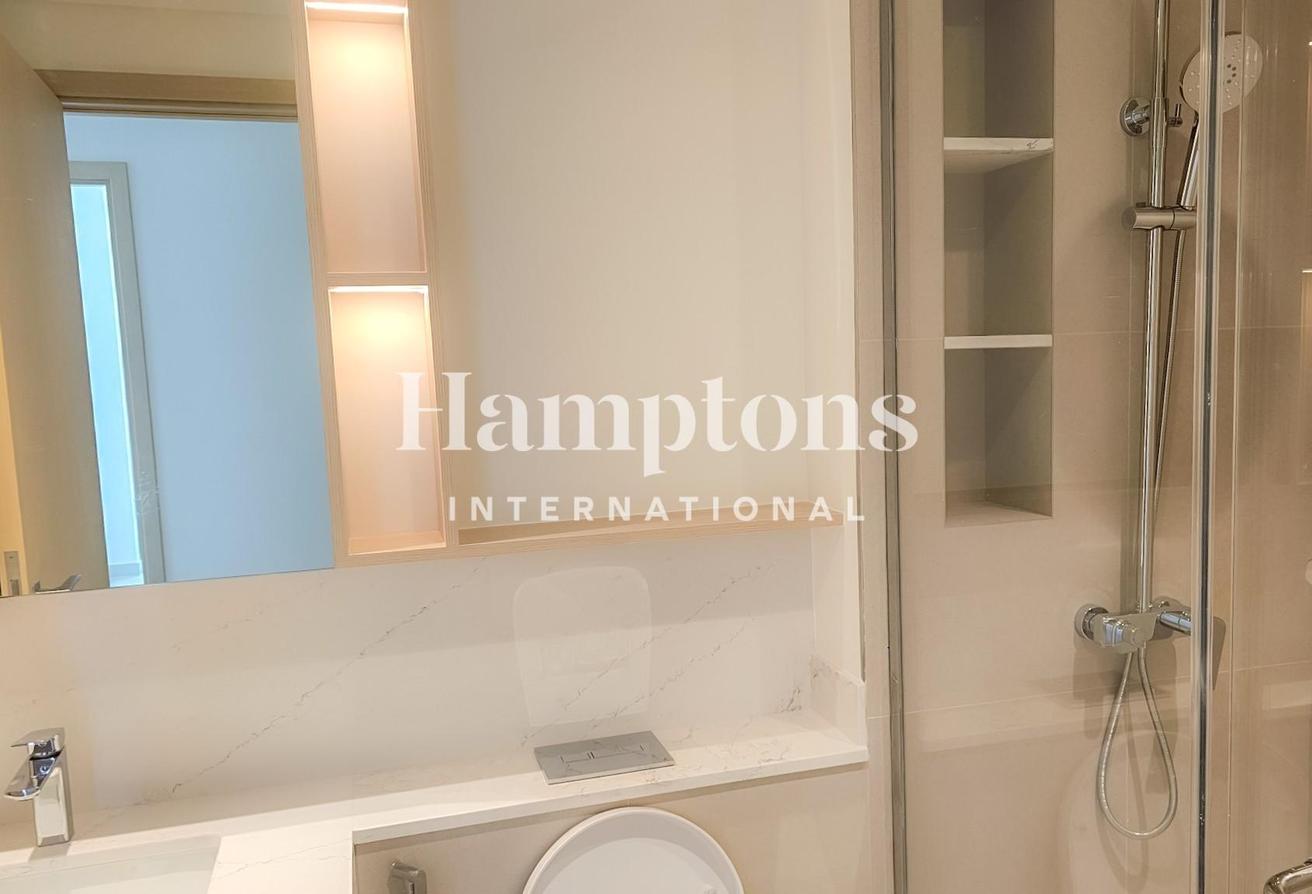 Top Floor | Corner Unit | Full Golf View | 3B+Maid photo 15