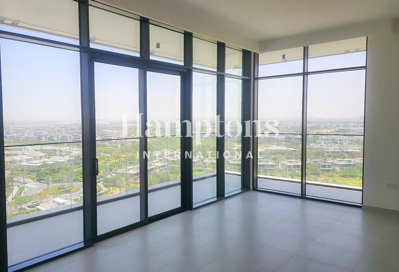 Top Floor | Corner Unit | Full Golf View | 3B+Maid photo 12