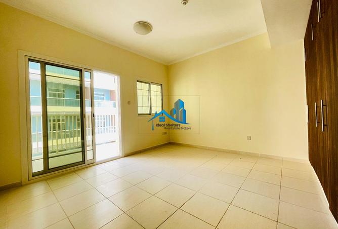 2 BR Apartment with Balcony in Dubai photo 3