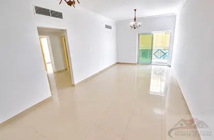 Apartment - 2 Bedrooms - 2 Bathrooms for rent in Muwaileh 29 Building - Muwaileh - Sharjah