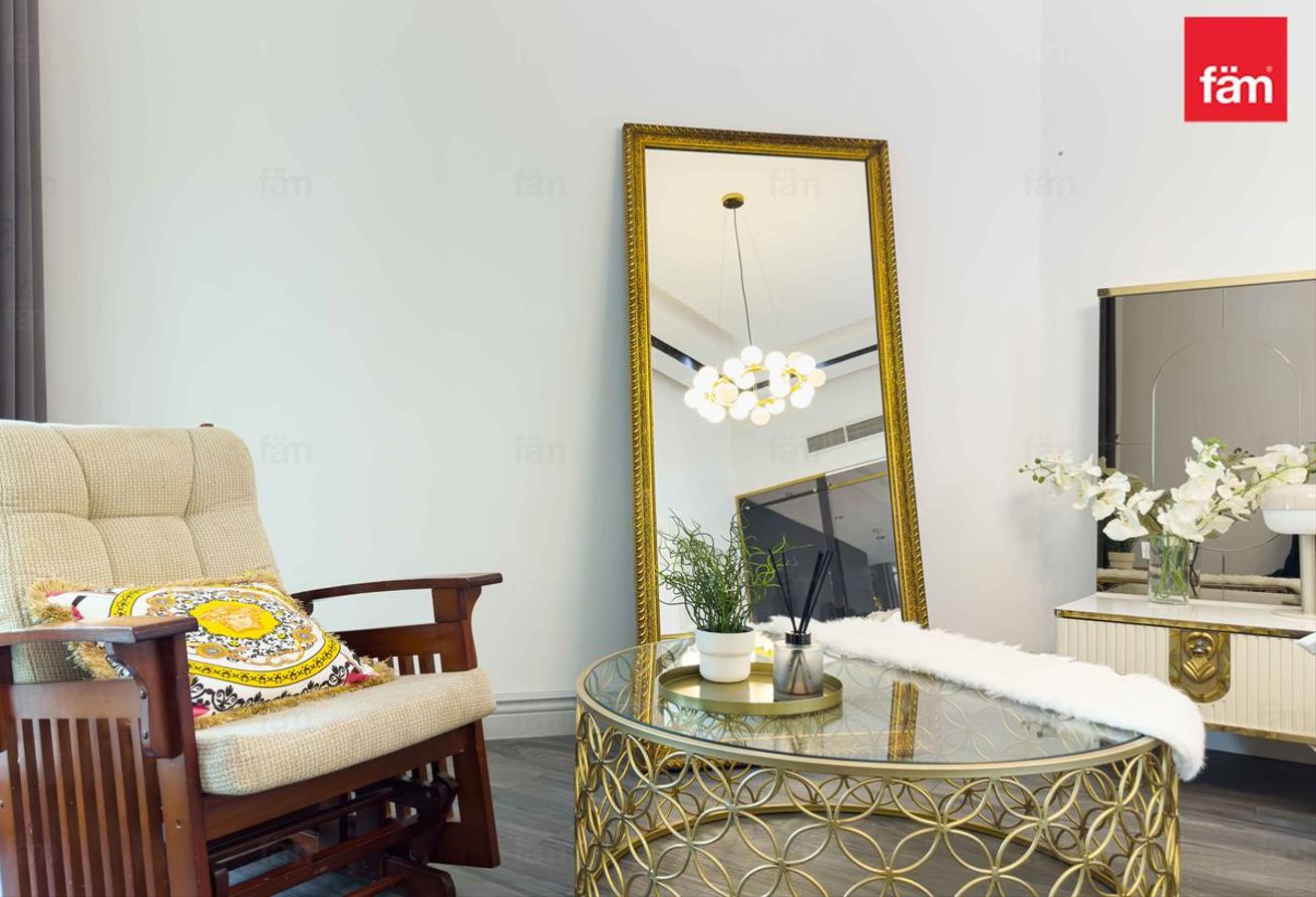 Fully Upgraded & Luxury Furnished Smart Home photo 12