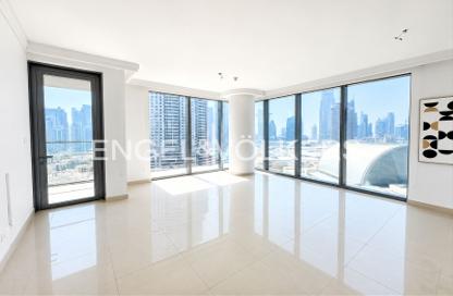 Apartment - 2 Bedrooms - 3 Bathrooms for sale in Boulevard Point - Downtown Dubai - Dubai