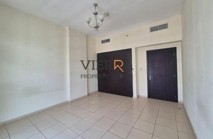 Apartment - 1 Bedroom - 1 Bathroom for sale in Mazaya 9 - Queue Point - Liwan - Dubai Land - Dubai