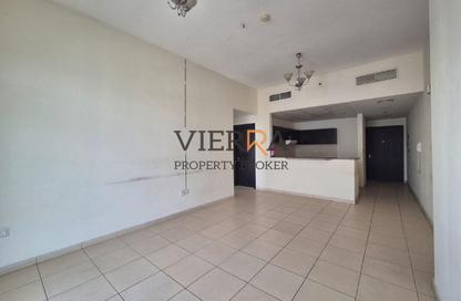 Apartment - 1 Bedroom - 1 Bathroom for sale in Mazaya 9 - Queue Point - Liwan - Dubai Land - Dubai