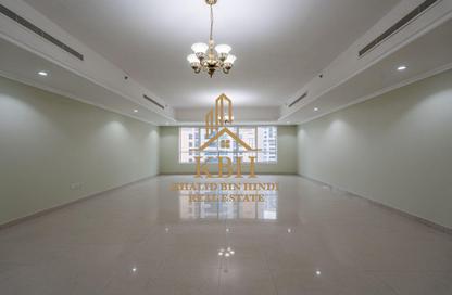 Apartment - 4 Bedrooms - 5 Bathrooms for rent in Robot Park Tower - Al Khan - Sharjah Apartment - 4 Bedrooms - 5 Bathrooms for rent in Robot Park Tower - Al Khan - Sharjah