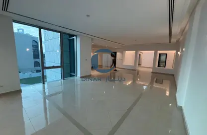 شقة - 4 غرف نوم - 5 حمامات للايجار في البطين - أبوظبي