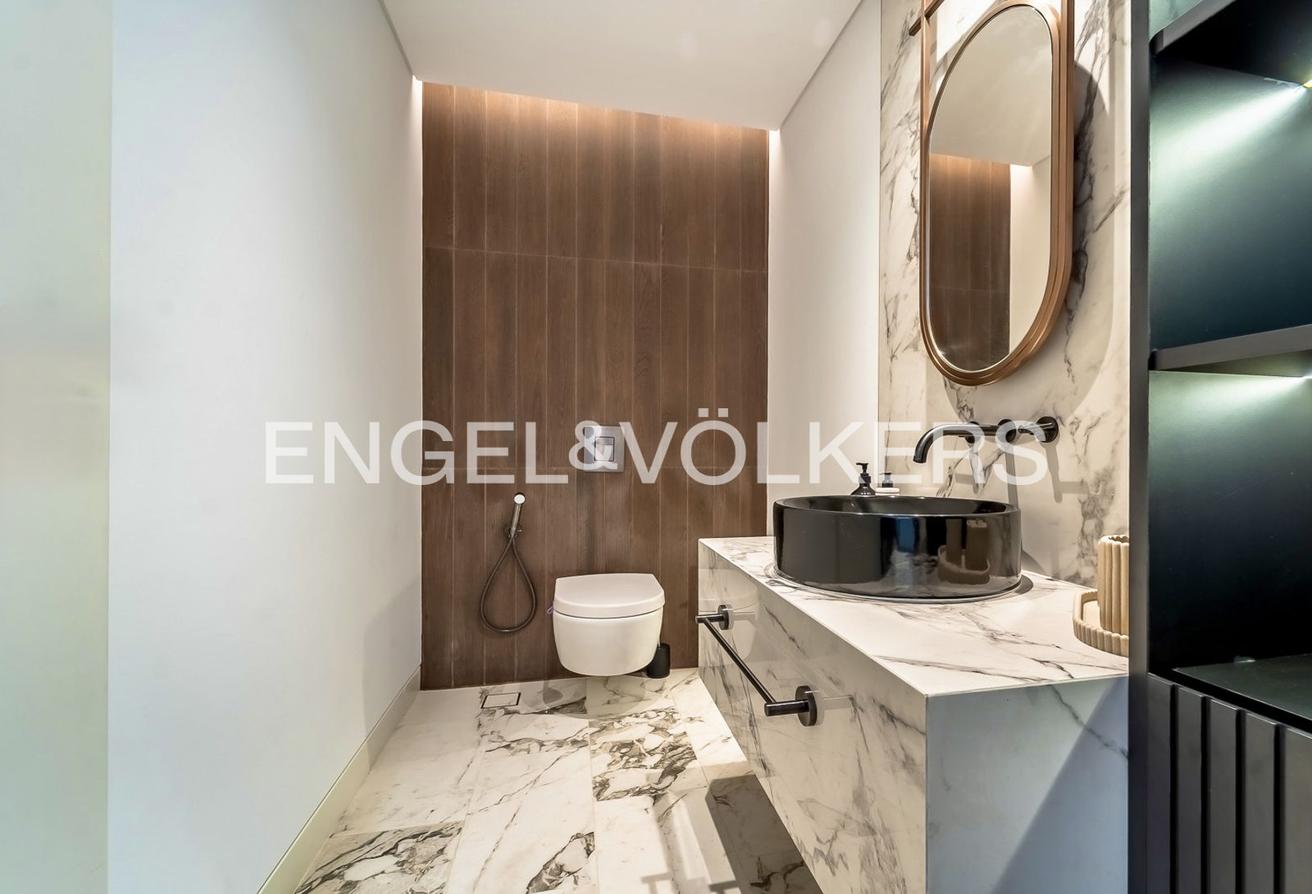 Duplex | Upgraded | Exclusive Property photo 9