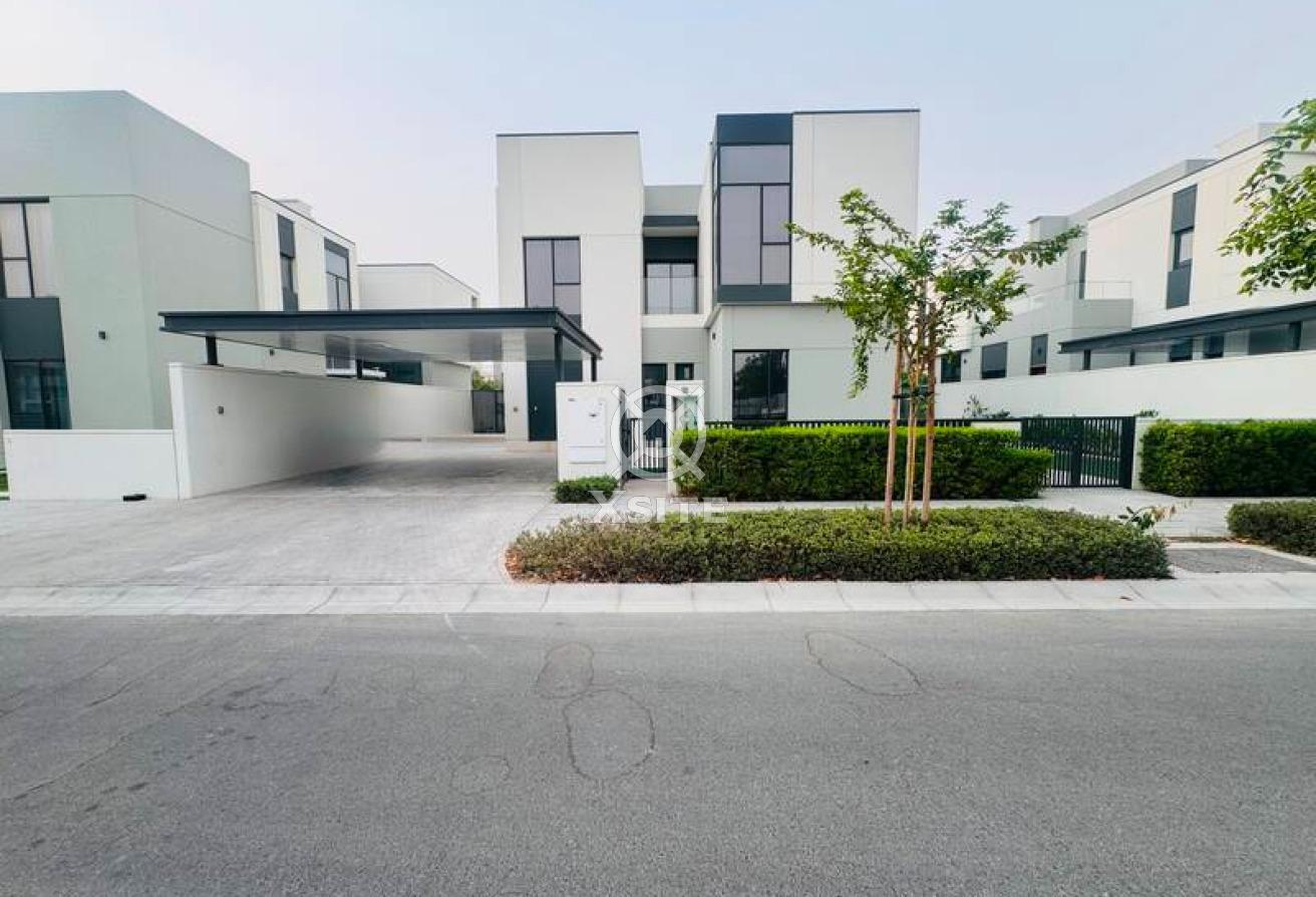 Unfurnished | Spacious Layout | Elegant 4 BR Villa photo 7
