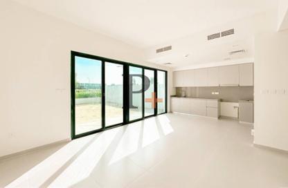 Villa - 3 - 4 for rent in Greenviews 2 - Emaar South - Dubai South (Dubai World Central) - Dubai Villa - 3 - 4 for rent in Greenviews 2 - Emaar South - Dubai South (Dubai World Central) - Dubai