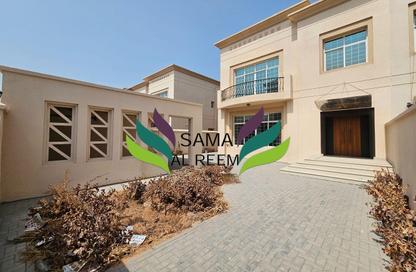 Villa - Studio - 4 for rent in Jumeirah 1 Villas - Jumeirah 1 - Jumeirah - Dubai