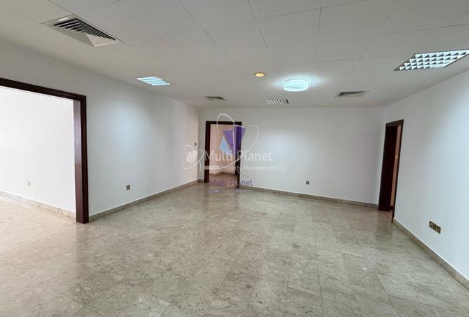 52392873 - صورة العقار 2