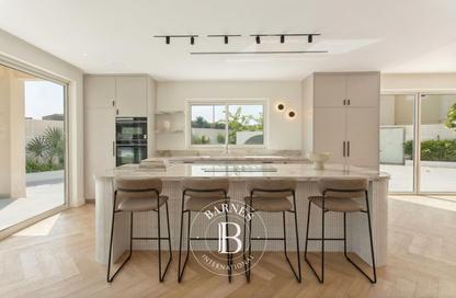 Villa - 5 Bedrooms - 6 Bathrooms for rent in Deema 1 - Deema - The Lakes - Dubai