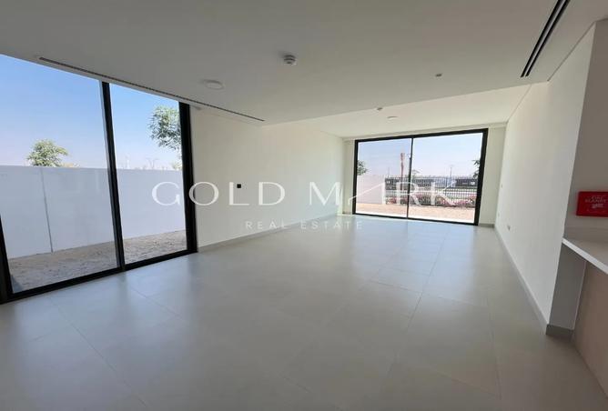 71100301 - Property Image 3