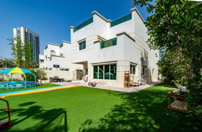 Villa - 4 Bedrooms - 5 Bathrooms for sale in Circle Villas - Jumeirah Village Circle - Dubai