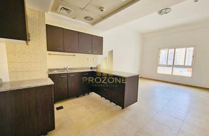 Apartment - Studio - 1 Bathroom for rent in Al Thamam 16 - Al Thamam - Remraam - Dubai Apartment - Studio - 1 Bathroom for rent in Al Thamam 16 - Al Thamam - Remraam - Dubai