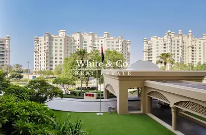 Apartment - 2 Bedrooms - 3 Bathrooms for sale in Al Khushkar - Shoreline Apartments - Palm Jumeirah - Dubai