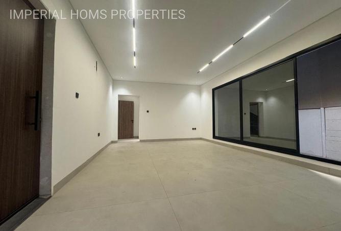 56948311 - Property Image 3