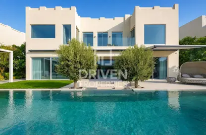 Villa - 5 Bedrooms - 7 Bathrooms for sale in Meadows 7 - Meadows - Dubai