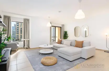 شقة - غرفة نوم - 2 حمامات للايجار في مرجان 1 - مرجان - جميرا بيتش ريزيدنس - دبي