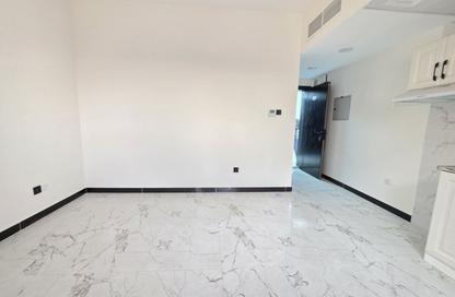 Apartment - Studio - 1 for rent in Muwaileh 29 Building - Muwaileh - Sharjah