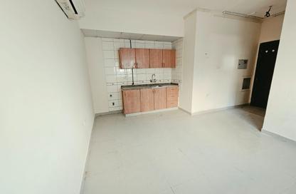 Apartment - Studio - 1 for rent in Fire Station Road - Muwaileh - Sharjah Apartment - Studio - 1 for rent in Fire Station Road - Muwaileh - Sharjah