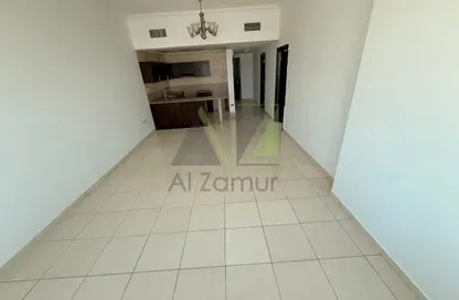 شقة - غرفة نوم - 2 حمامات للايجار في برج ربيعة - مجان - دبي لاند - دبي