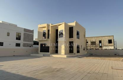 Villa - 4 Bedrooms - 5 Bathrooms for rent in Wadi Alshabak - Dubai