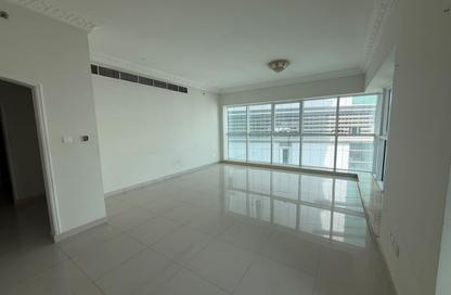 Apartment - 2 - 4 for rent in Lake Tower - Al Majaz 1 - Al Majaz - Sharjah Apartment - 2 - 4 for rent in Lake Tower - Al Majaz 1 - Al Majaz - Sharjah