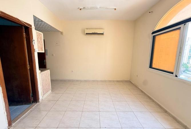 84475018 - Property Main Image