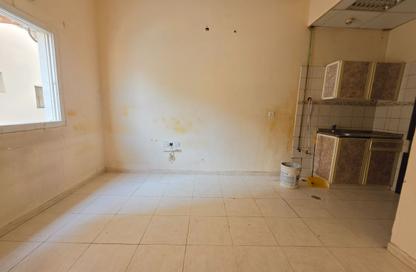 Apartment - Studio - 1 for rent in Fire Station Road - Muwaileh - Sharjah