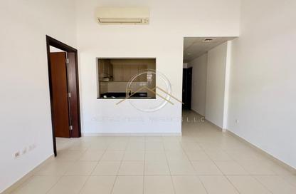 Apartment - 1 Bedroom - 2 Bathrooms for rent in Bayt Al Muteena 04 - Al Muteena - Deira - Dubai