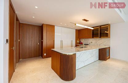 Apartment - 3 Bedrooms - 4 Bathrooms for sale in Ellington Beach House - The Crescent - Palm Jumeirah - Dubai