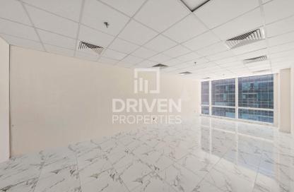 Office Space - Studio for rent in Tamani Art Tower - Business Bay - Dubai