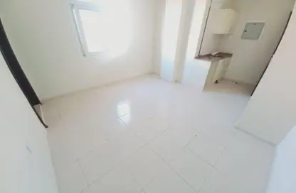 شقة - 1 حمام للايجار في طريق فاير ستاشن - مويلح - الشارقة