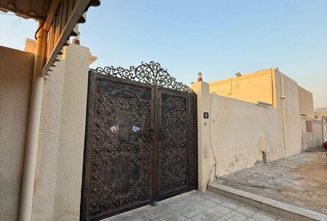 83221208 - Property Image 2