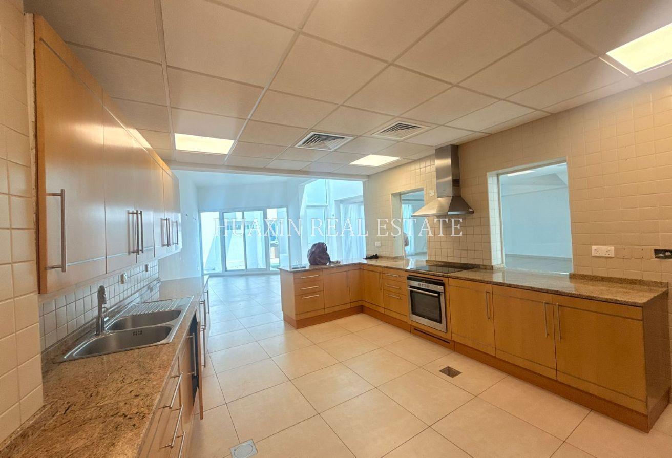 Beautiful Community |Close to beach |Pool and Gym photo 4