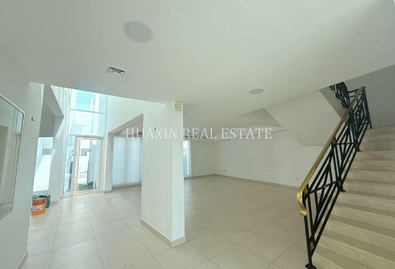 Beautiful Community |Close to beach |Pool and Gym photo 3