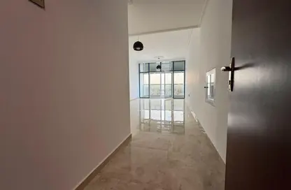 Apartment - 2 Bedrooms - 2 Bathrooms for rent in Gate Tower 1 - Musheiref - Ajman