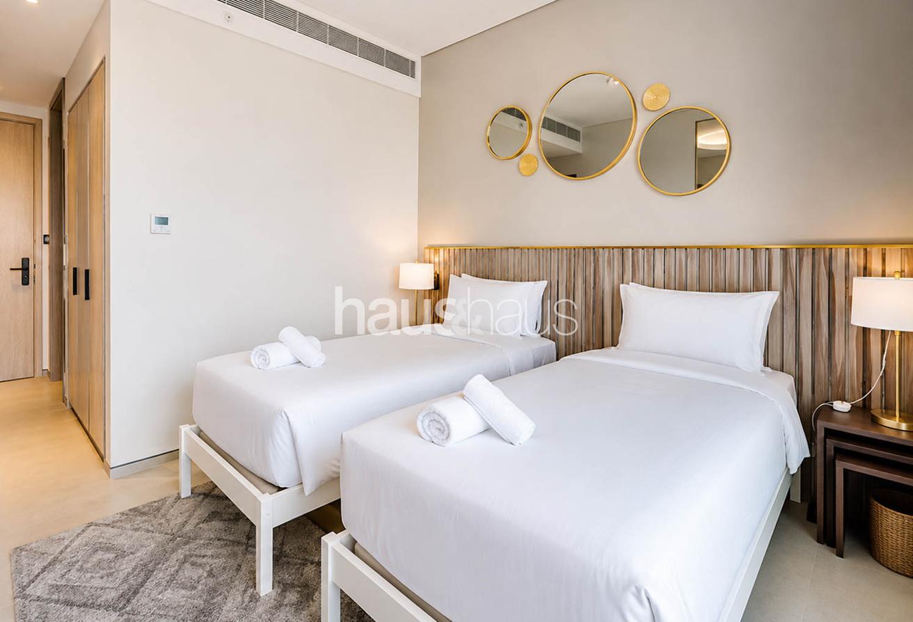 Luxury Living | Sea Views | Furnsihed photo 12