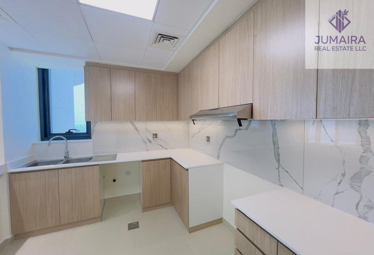 3-BR Sea View Apart with Maid’s Room & Storage