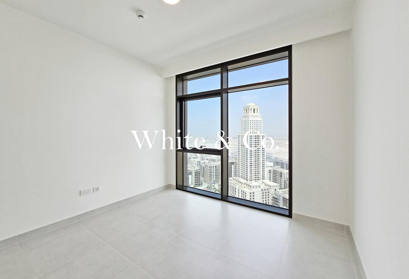 High Floor | Ready To Move |Luxury Living photo 8