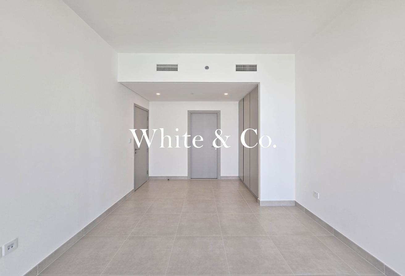 High Floor | Ready To Move |Luxury Living photo 10