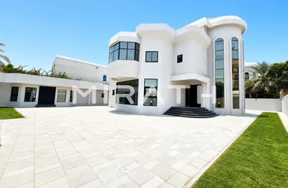 Villa - 5 Bedrooms - 5 Bathrooms for rent in Jumeirah 1 Villas - Jumeirah 1 - Jumeirah - Dubai