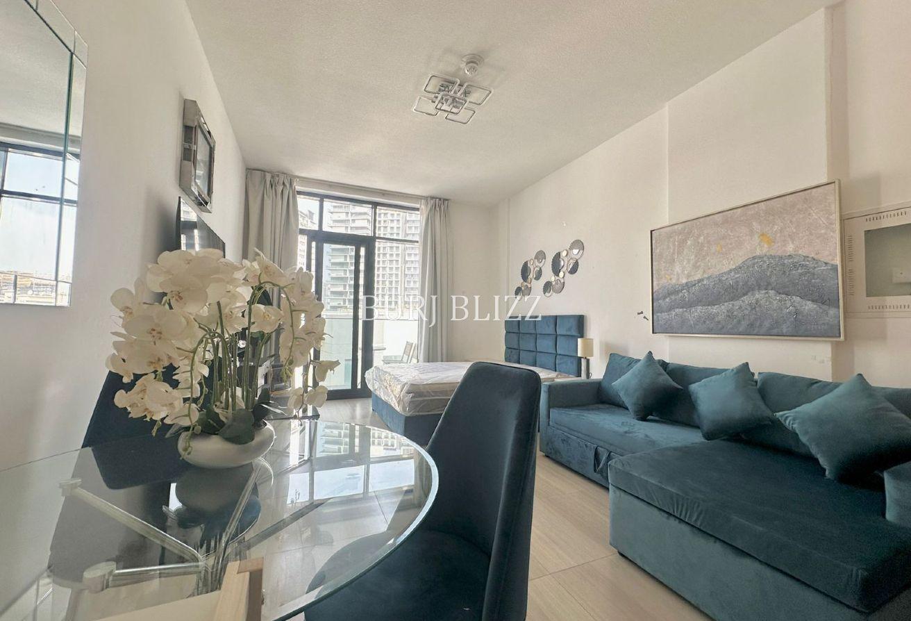 Bright Studio | Multiple Cheques | Prime Location photo 7