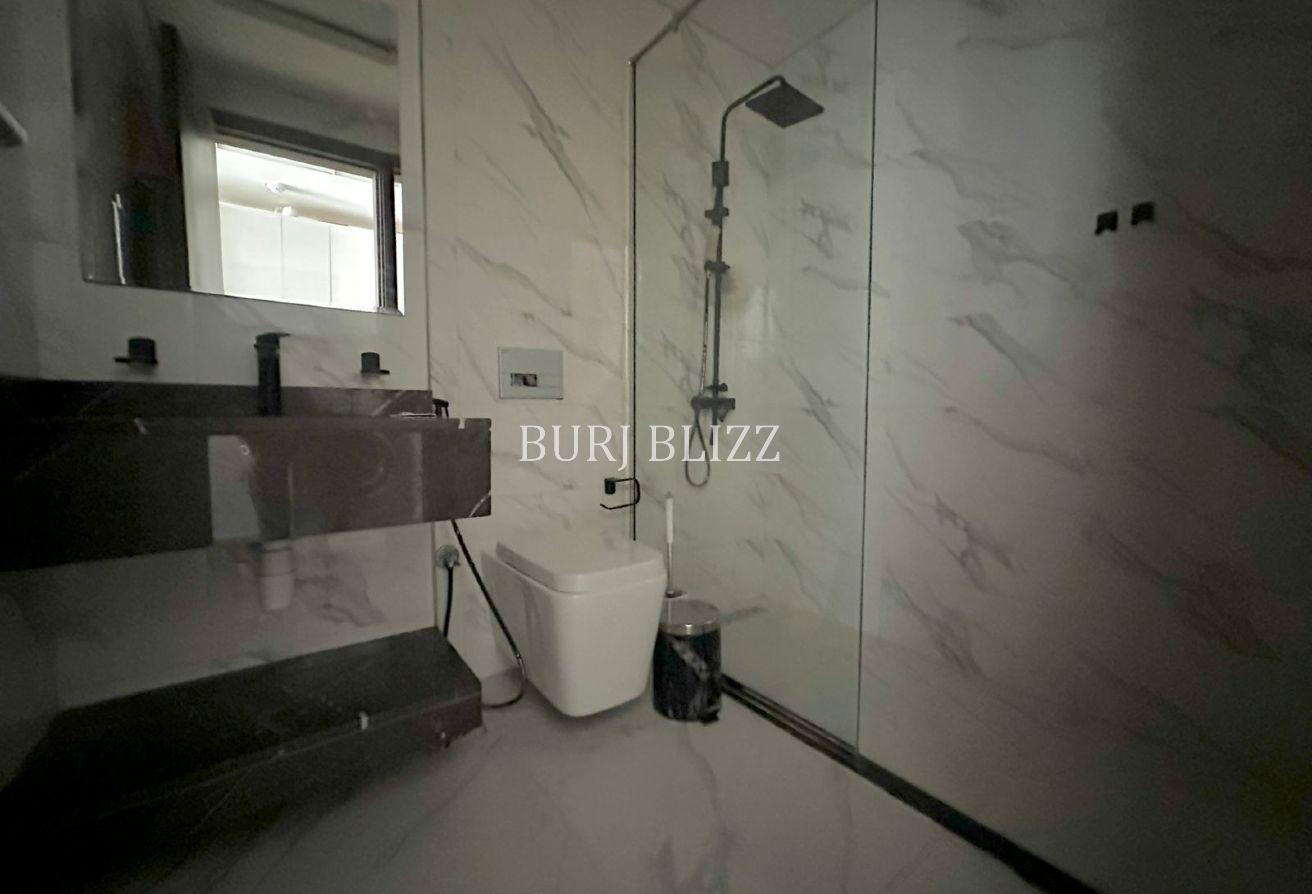Bright Studio | Multiple Cheques | Prime Location photo 12