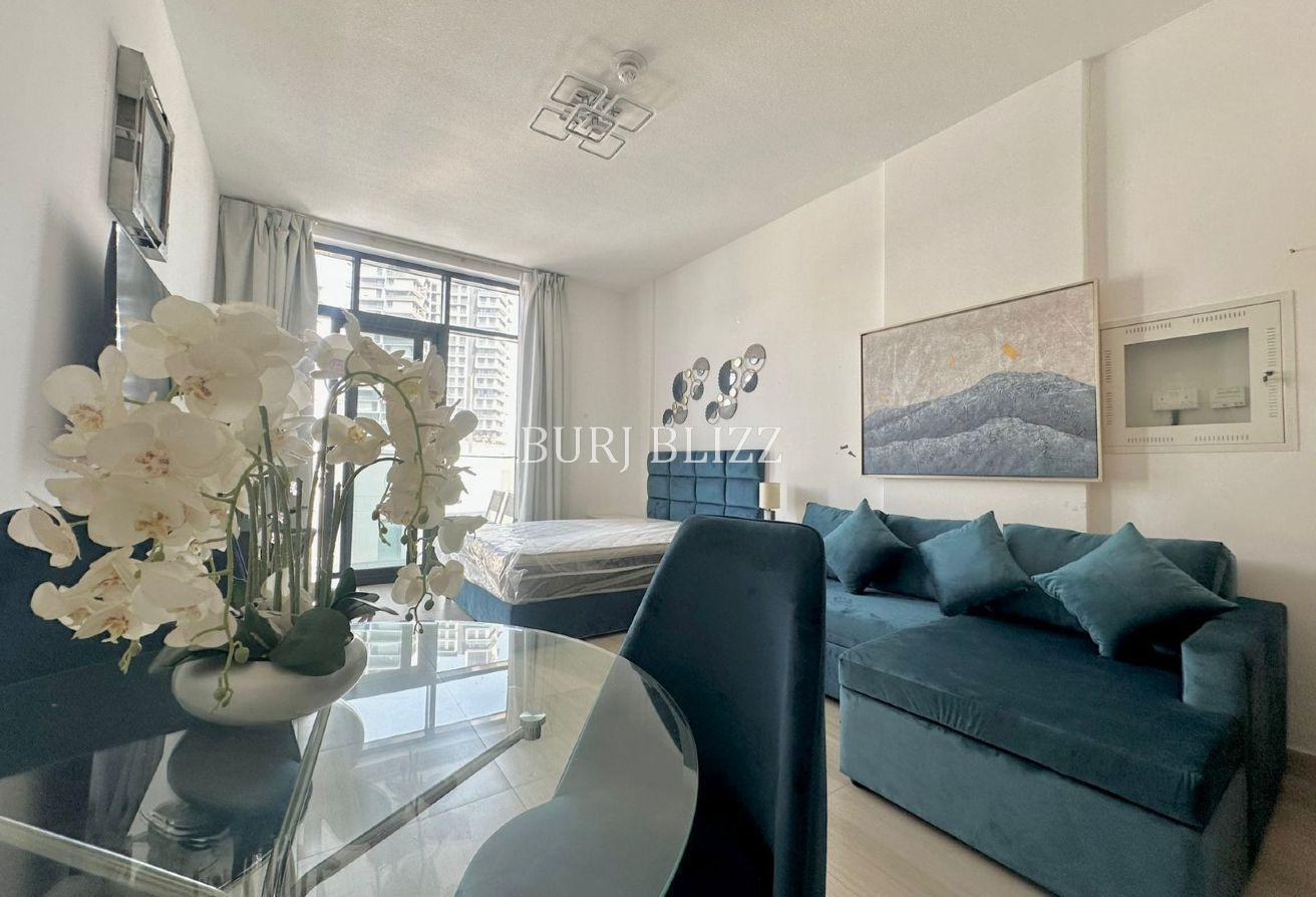 Bright Studio | Multiple Cheques | Prime Location photo 5