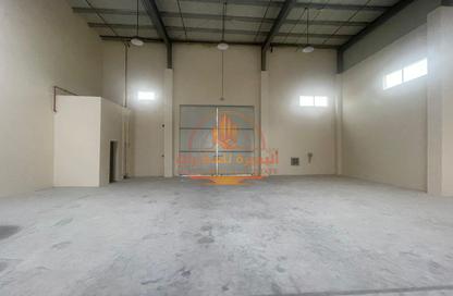 Warehouse - Studio - 2 Bathrooms for rent in Umm Al Quwain Marina - Umm Al Quwain
