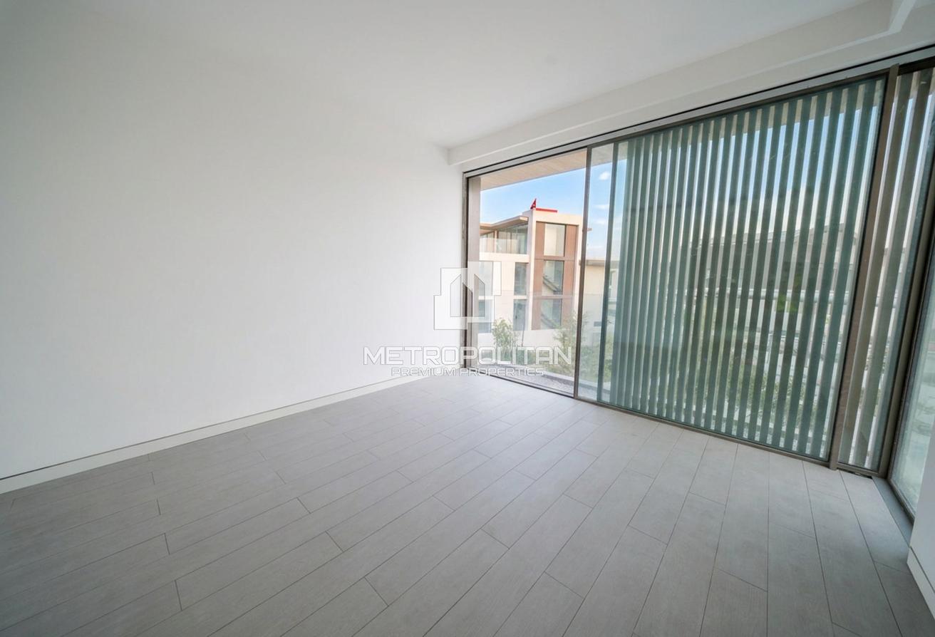 Corner | Open Park View | SD G+1 | Near Amenities photo 6